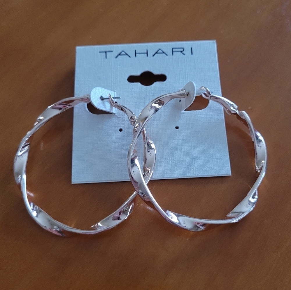 Tahari‎ Twisted Gold Hoop Earrings